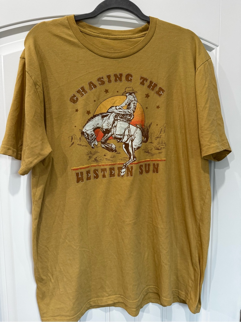 Chasing The Western Sun Cowboy Graphic Tee XL Tan Western Rodeo Shirt